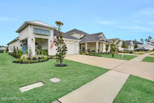 view of front of property featuring a front lawn and a porch