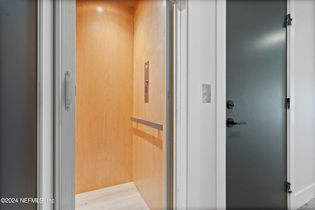 121 12th Ave S, Jacksonville Beach, FL 32250 - corridor featuring elevator