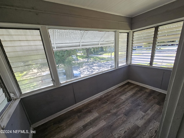 1359 W 22nd St, Jacksonville, FL 32209 - unfurnished sunroom featuring wood finished floors and baseboards