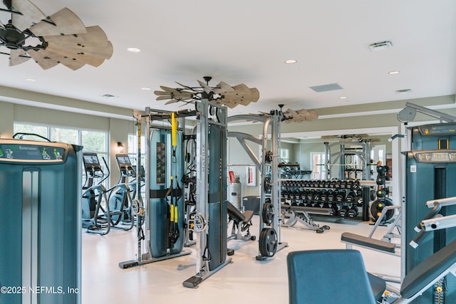 exercise room featuring ceiling fan