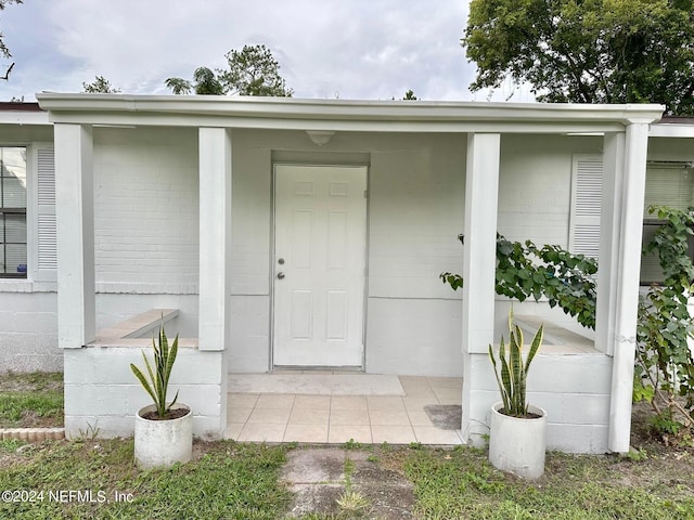 view of property entrance