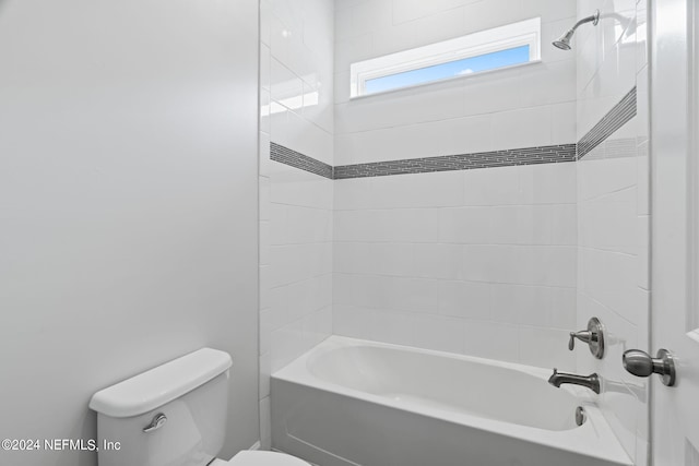full bath featuring toilet and tub / shower combination