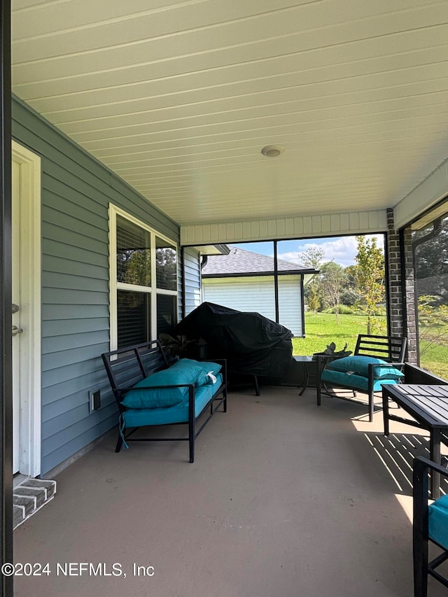 view of sunroom / solarium