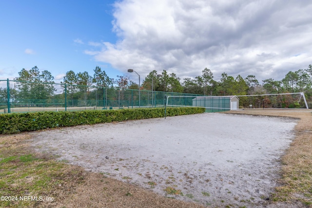 surrounding community with volleyball court