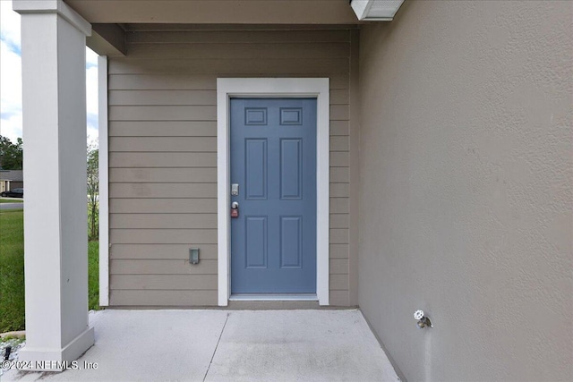 view of property entrance