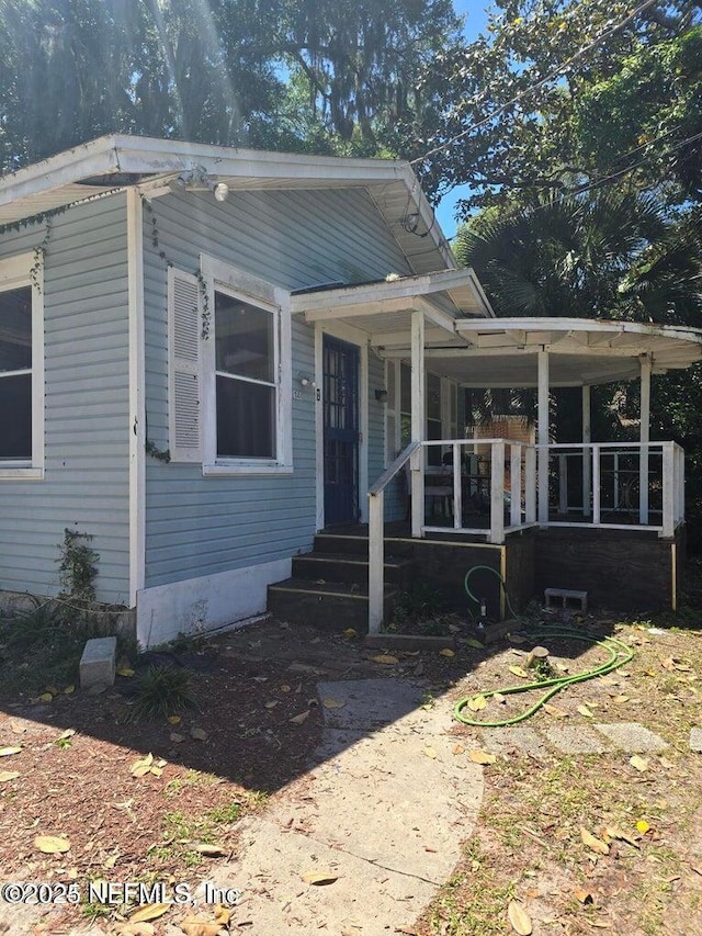 view of front facade with a porch