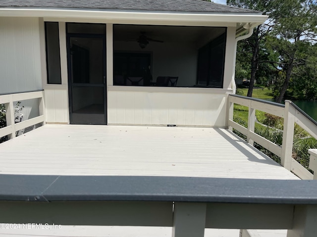 deck featuring ceiling fan