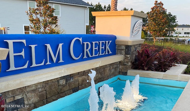 view of community / neighborhood sign