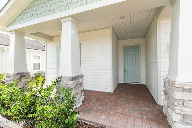 view of property entrance