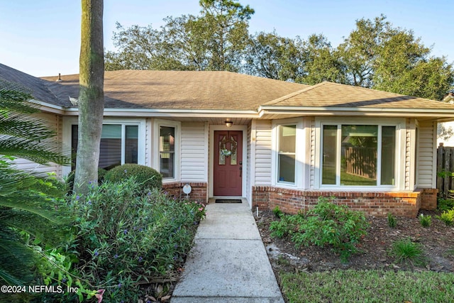 view of front of property