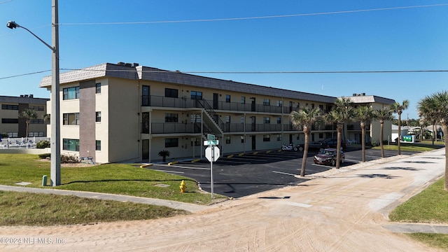 view of building exterior