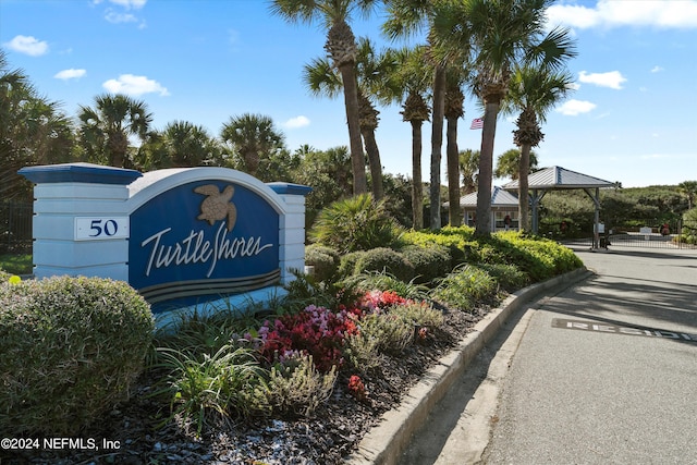 view of community / neighborhood sign