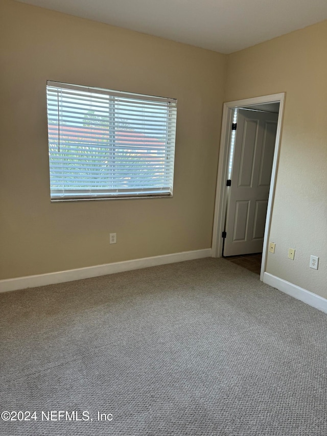 empty room with carpet