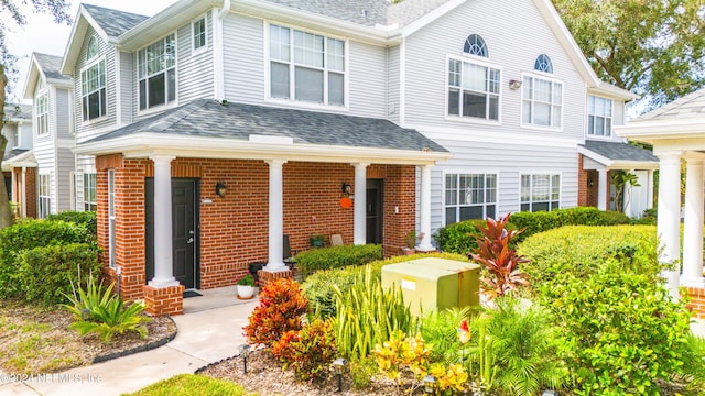 view of front of property with covered porch