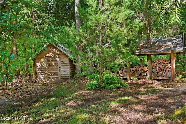 view of outdoor structure