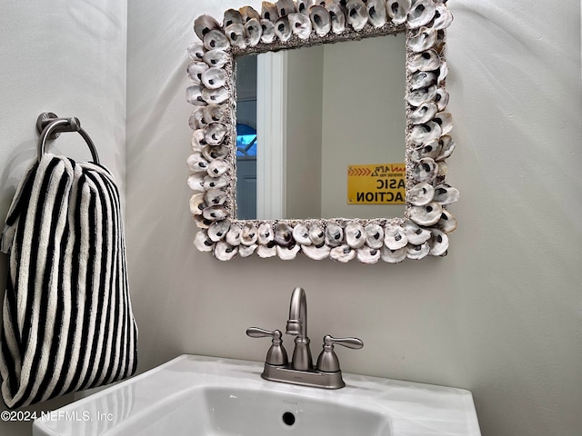 bathroom featuring sink