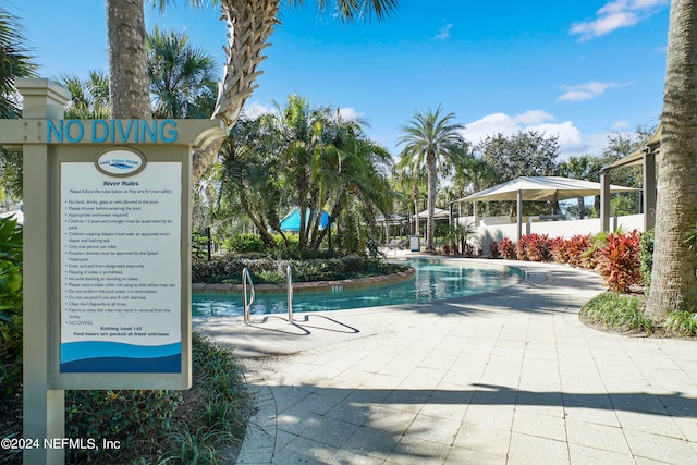 view of swimming pool