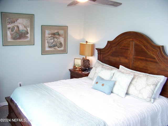 bedroom featuring ceiling fan