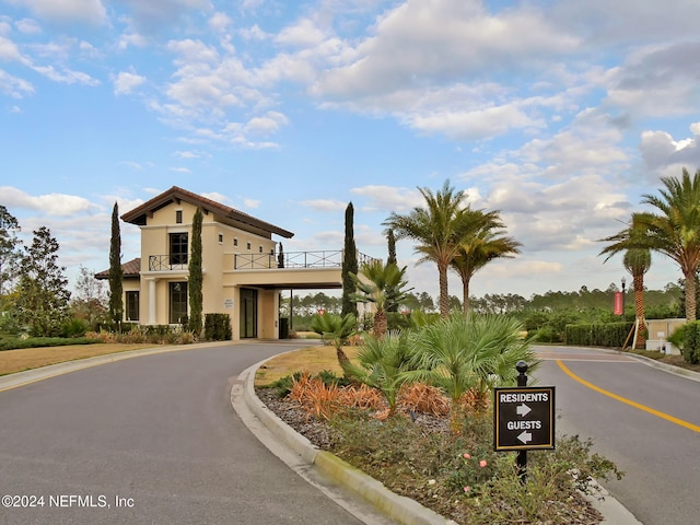 view of front of house