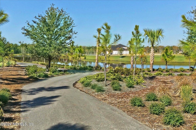 view of property's community featuring a water view