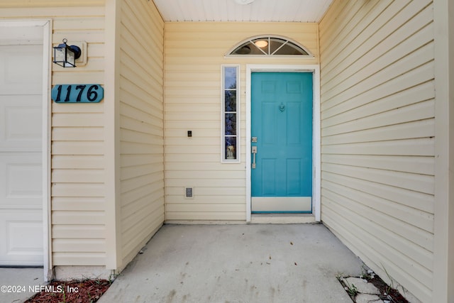 view of entrance to property