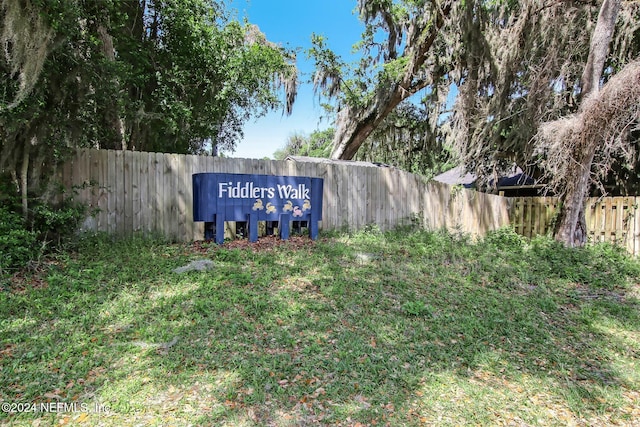 view of community / neighborhood sign