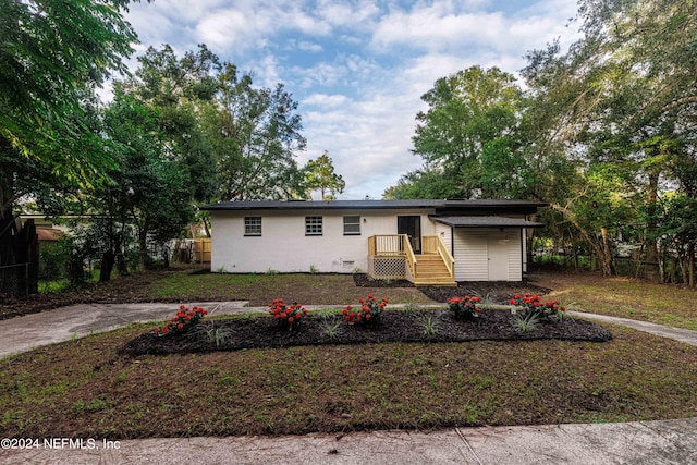 view of front of property