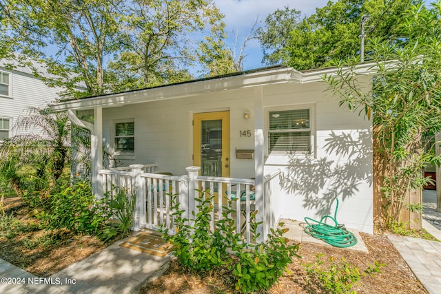 view of front facade featuring covered porch