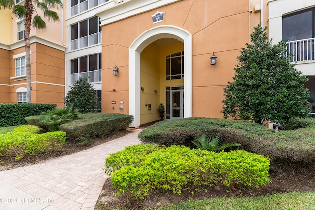 view of property entrance