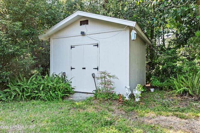 view of outdoor structure