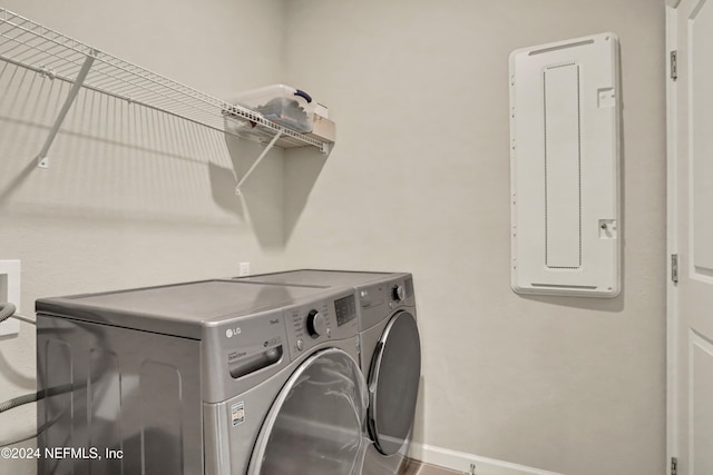 laundry area featuring washer and clothes dryer