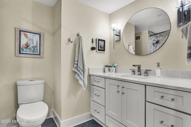 full bath with tile patterned floors, a shower with curtain, toilet, baseboards, and vanity