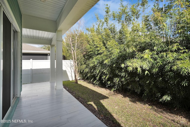 view of yard featuring a patio