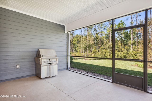 view of unfurnished sunroom