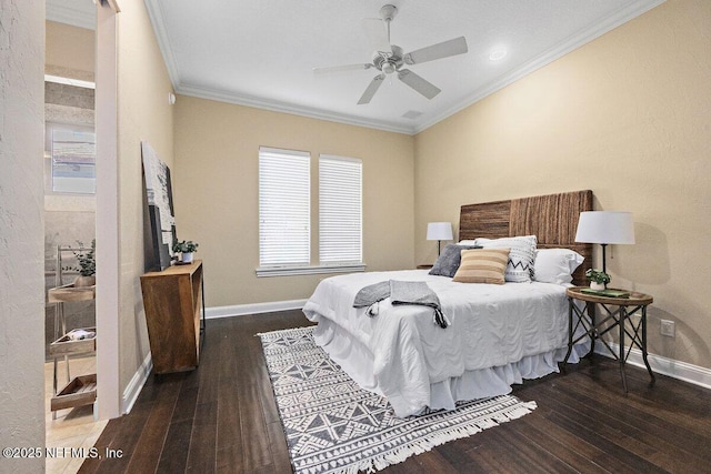 bedroom featuring ceiling fan, dark hardwood / wood-style floors, and crown molding