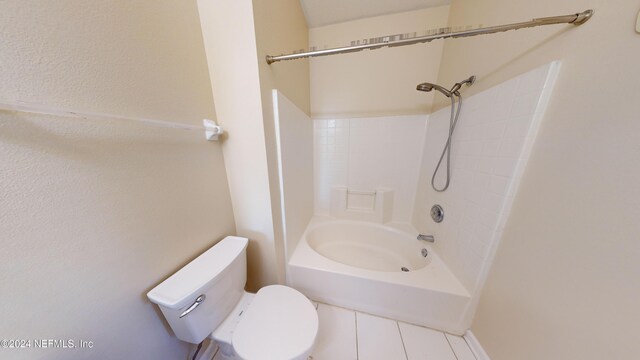 7990 Baymeadows Rd E Unit 410, Jacksonville, FL 32256 - bathroom with toilet, bathing tub / shower combination, and tile patterned floors