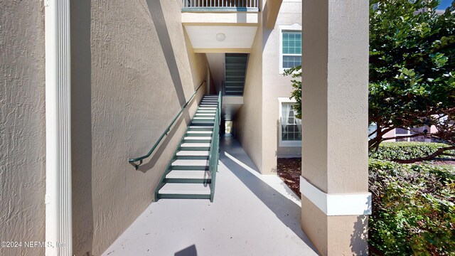 7990 Baymeadows Rd E Unit 410, Jacksonville, FL 32256 - view of staircase
