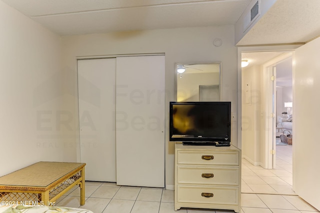 3350 S Fletcher Ave Unit J1, Fernandina Beach, FL 32034 - living room with light tile patterned floors and visible vents
