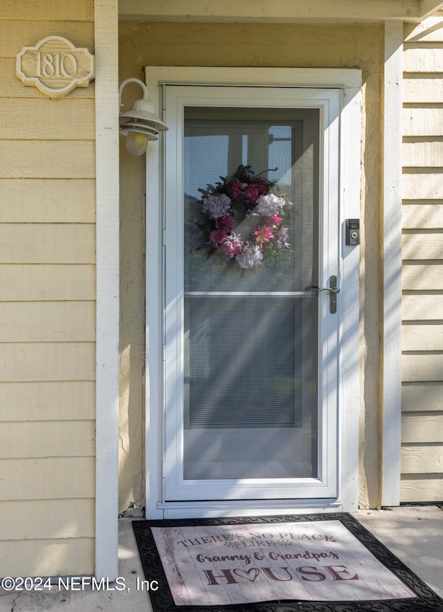 view of exterior entry