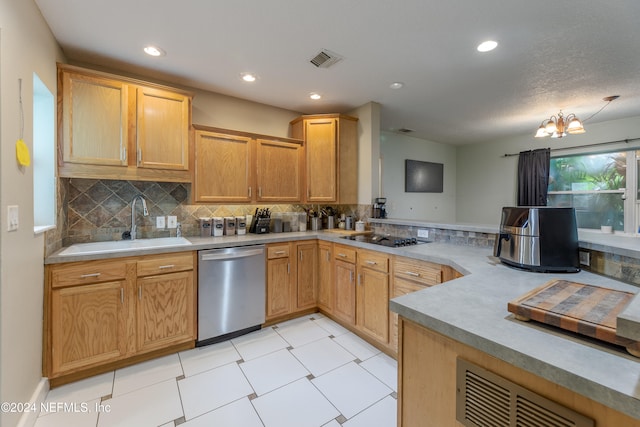 kitchen featuring black electric cooktop, sink, an inviting chandelier, backsplash, and dishwasher