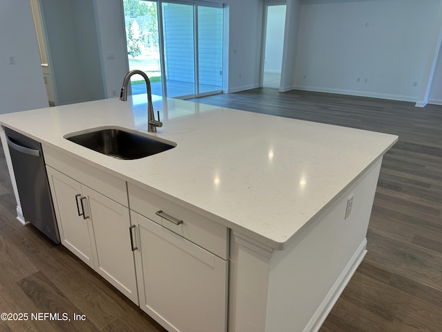 206 Holly Ridge Way, Saint Augustine, FL 32092 - kitchen featuring a sink, stainless steel dishwasher, a center island with sink, and dark wood-type flooring