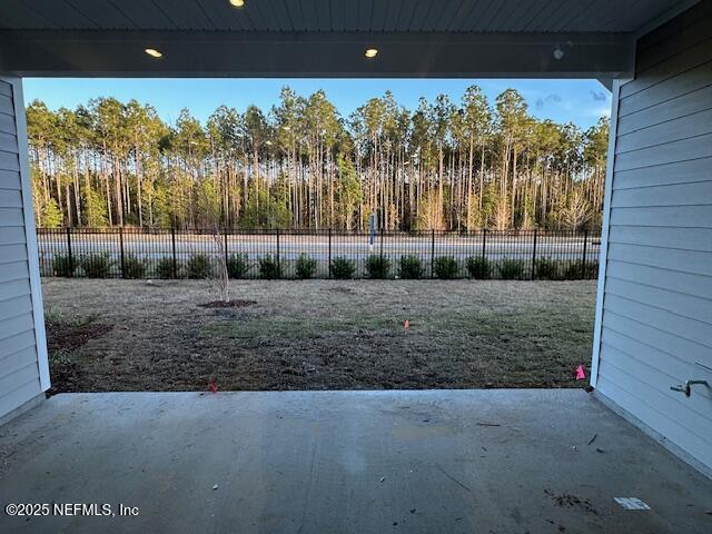 view of yard featuring a patio