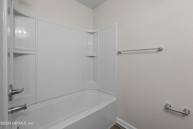 bathroom featuring shower / tub combination