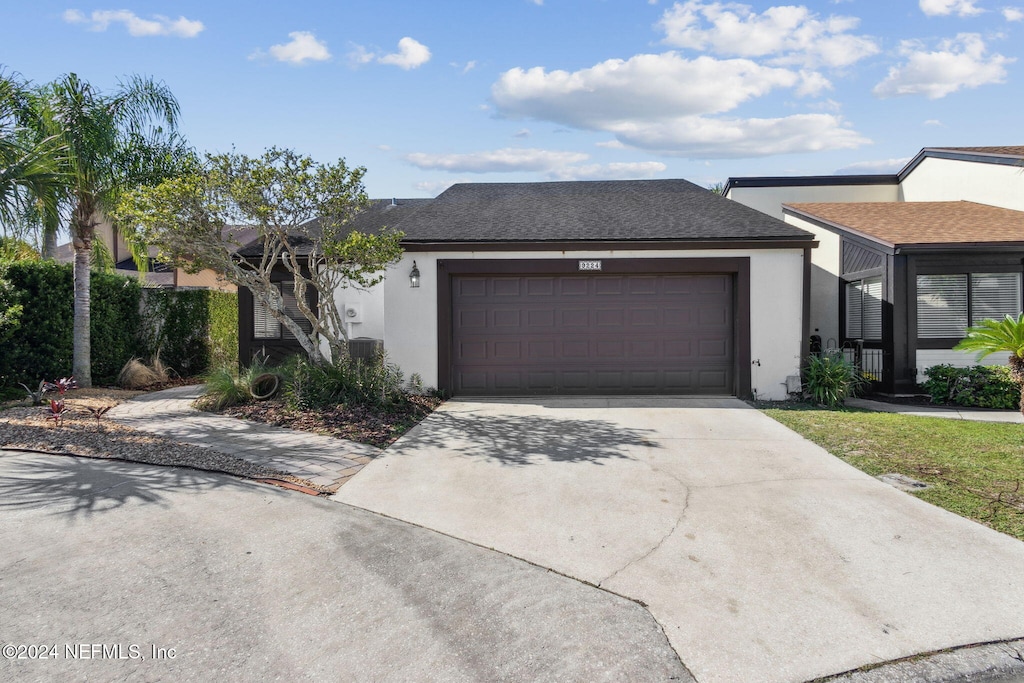 view of front facade with a garage