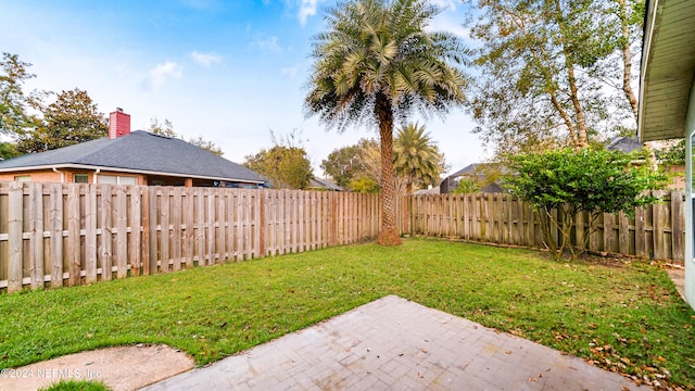 view of yard with a patio