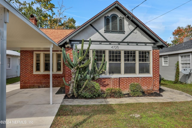 view of front of home with a front yard