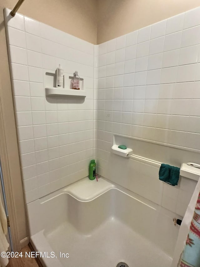 bathroom with walk in shower