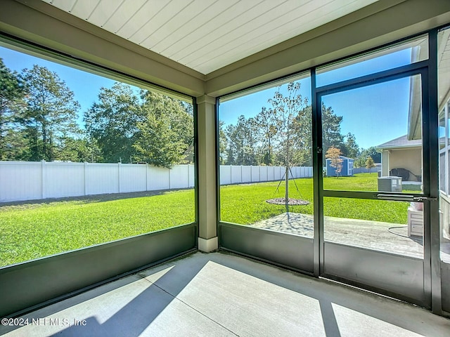 view of sunroom / solarium