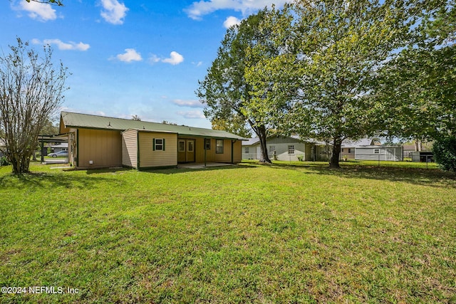 view of yard with a patio area