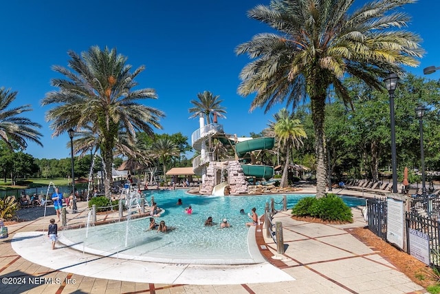 view of swimming pool